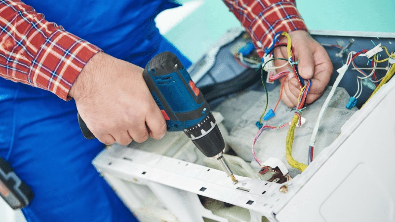 Güngören Mitsubishi Mitsubishi çamaşır makinesi kart tamiri – Su almama arızası orijinal parça ile giderildi. - Teknik servis örneği